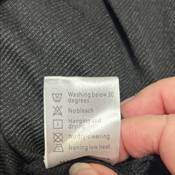 Black Graphic women’s Sweater - NWOT! - Picture 4 of 5